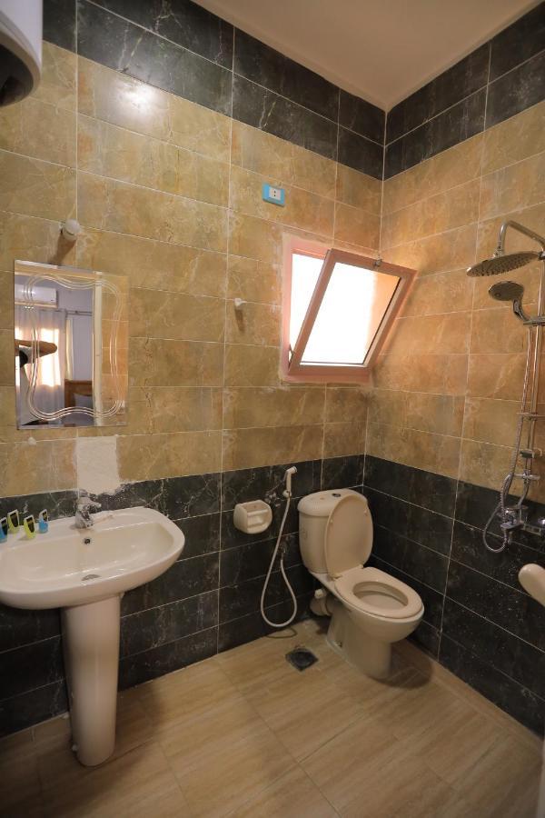 Bed and Breakfast Three Golden Pyramids Каир Экстерьер фото